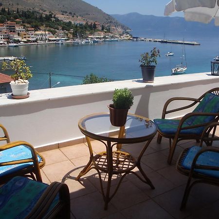 Santafemia Lägenhet Agia Efimia Rum bild