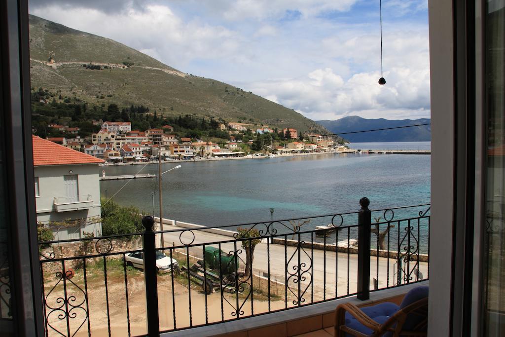 Santafemia Lägenhet Agia Efimia Rum bild
