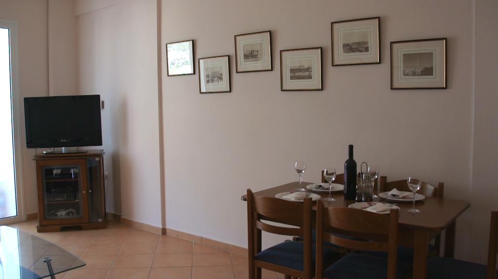 Santafemia Lägenhet Agia Efimia Rum bild