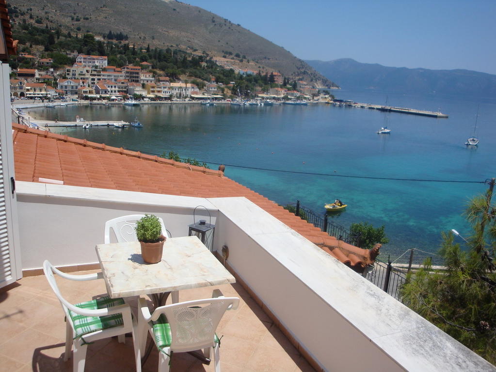 Santafemia Lägenhet Agia Efimia Rum bild