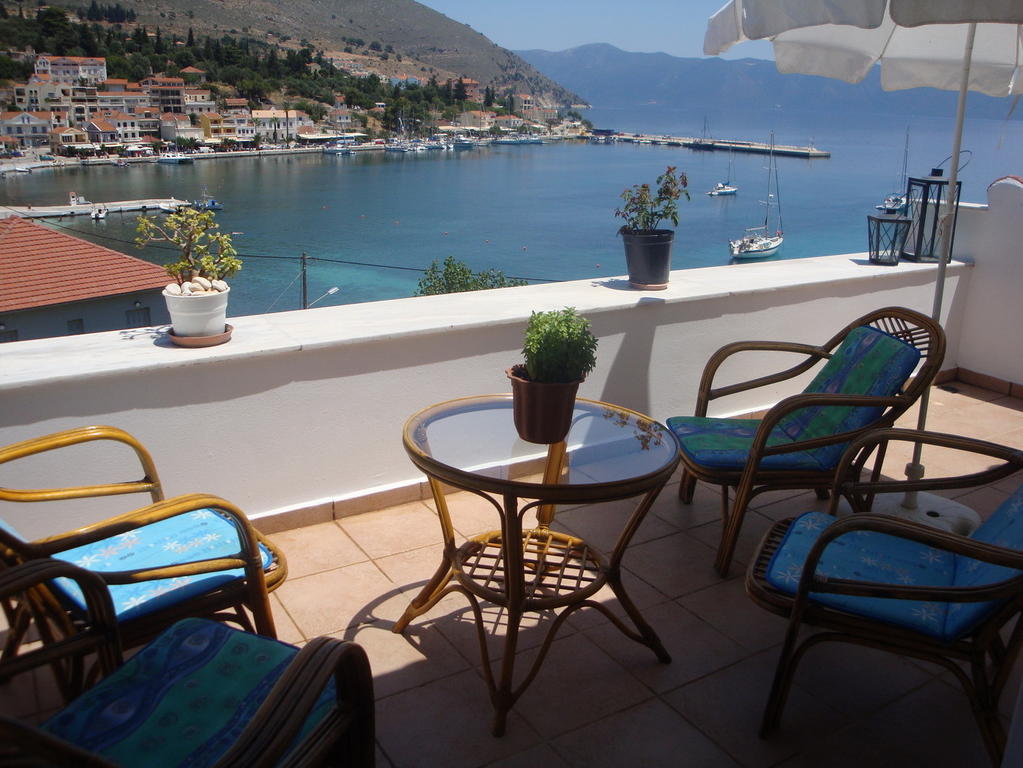 Santafemia Lägenhet Agia Efimia Rum bild